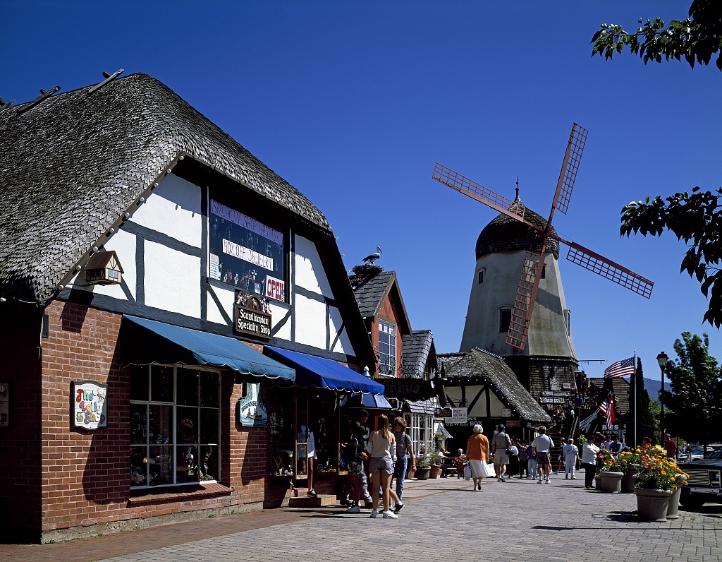 Solvang, Santa Barbara & Arrival in Los Angeles